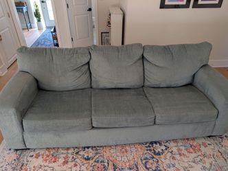 Couch with pull out bed