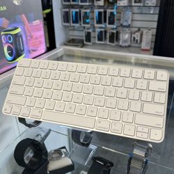 Apple Magic Keyboard 
