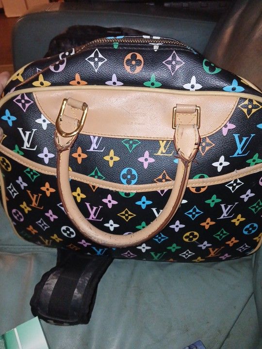 1200 Dollar Purse Selling For The Lowlow