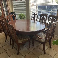 Dining table with chairs 