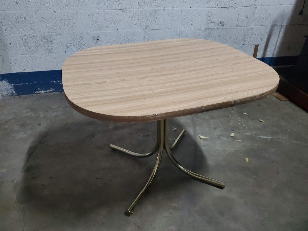 Formica dining room table