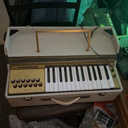 Orcoa Portable Organ  Model 211