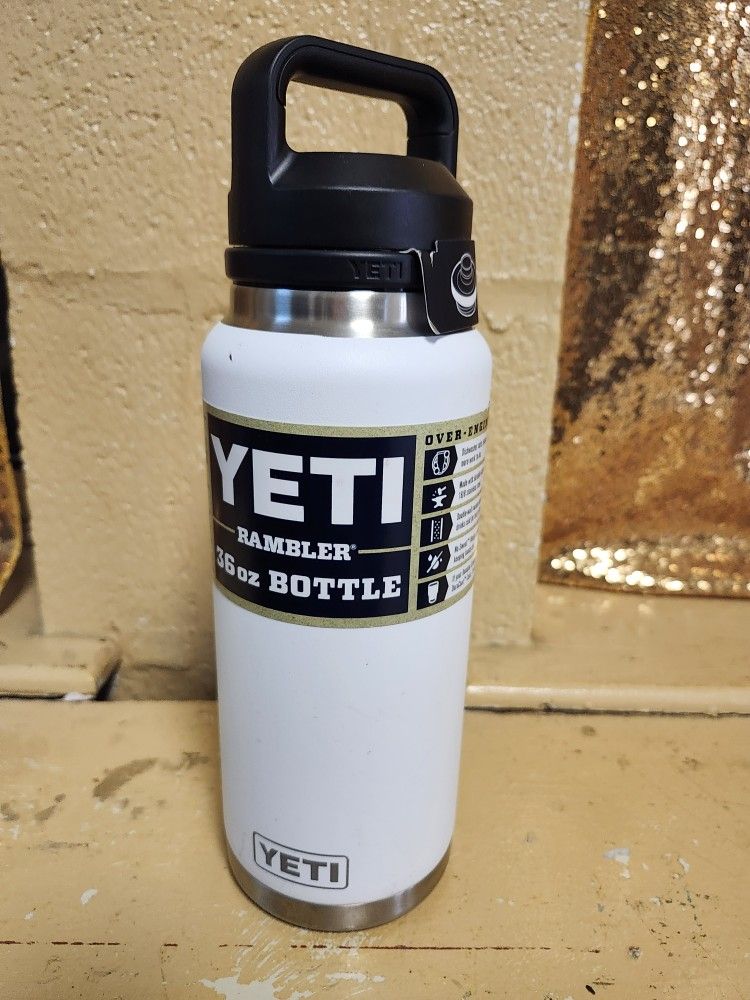 32 OZ Yeti Rambler Bottle