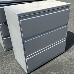 THREE DRAWERS LATERAL FILE CABINET