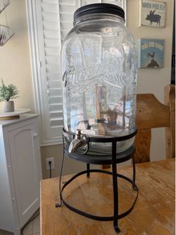 Mason Jar Drink Dispenser