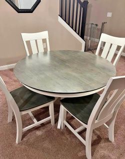 Round Dining Set