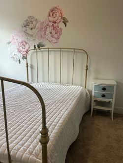 Beautiful Vintage Bedroom Set