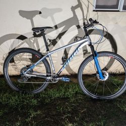Brand New Niner Air 9 MTB Bike With Extra Wheelset 
