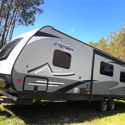 2019 Coachman Apex 29ft ultralight 279RLSS