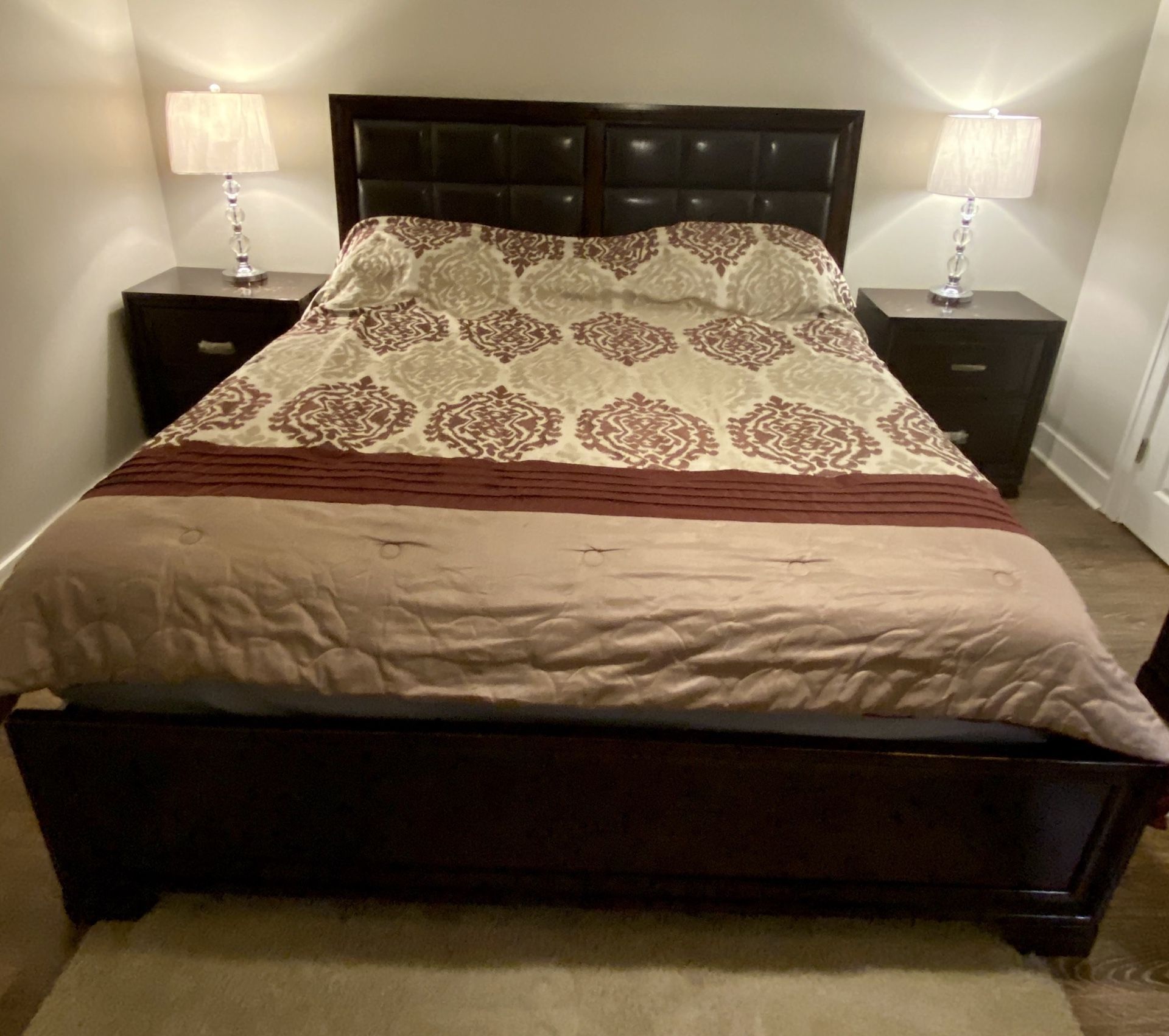 Bedroom king size set 5 pieces