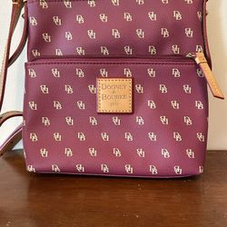 Dooney And Bourke Crossbody Handbag