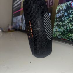 JBL Speaker 6 Portable 