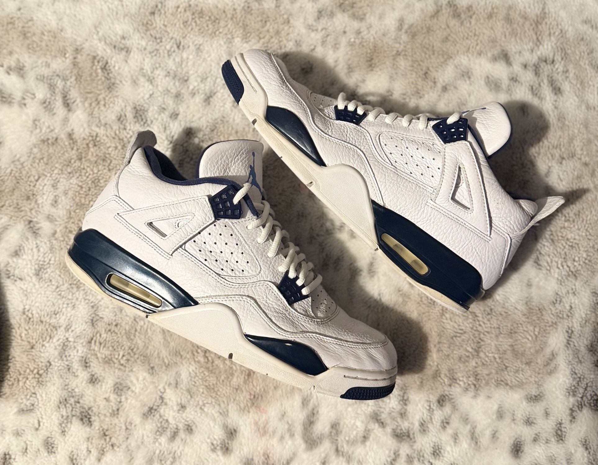 Jordan 4 Legend Blue