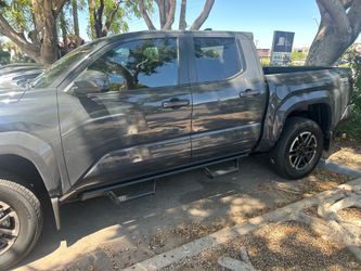 BRAND NEW Toyota Tacoma Predator Drop Steps