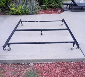 Queen Size Bed Frame with Center Beam for Extra Support