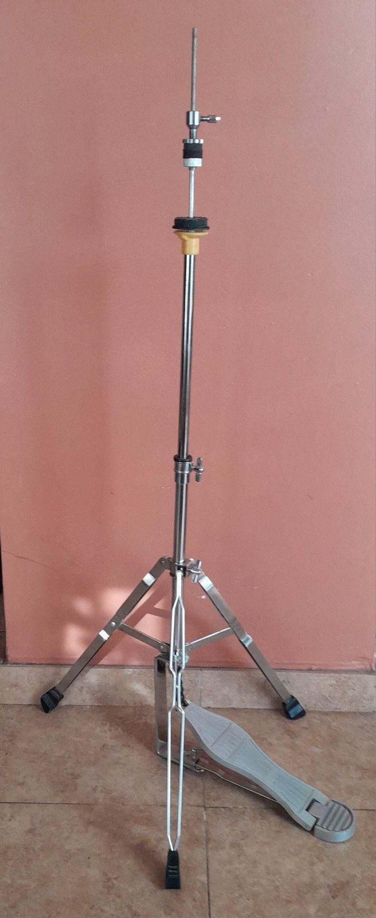 Hi-hats Stand Cymbals Drums Instruments Percussion Music Entertainment Cymbals Drums