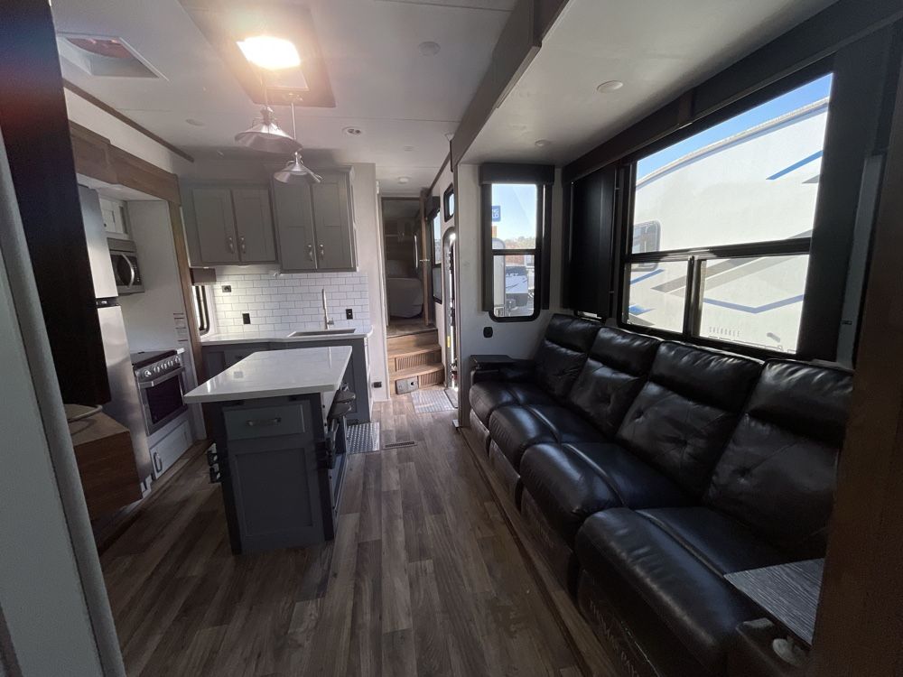 2019 Keystone Fusion 373
