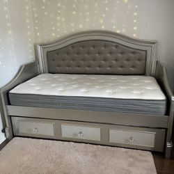 Beautiful Twin Bed 