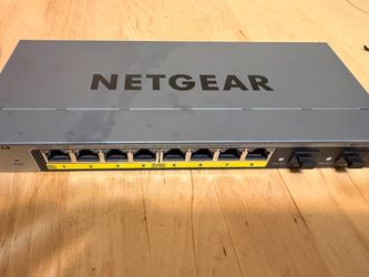NETGEAR 10-Port PoE Gigabit Ethernet Smart Managed Network Switch (GS110TP)