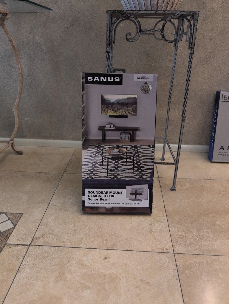 SANUS Soundbar Mount