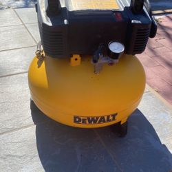DeWALT Compresor For Parts