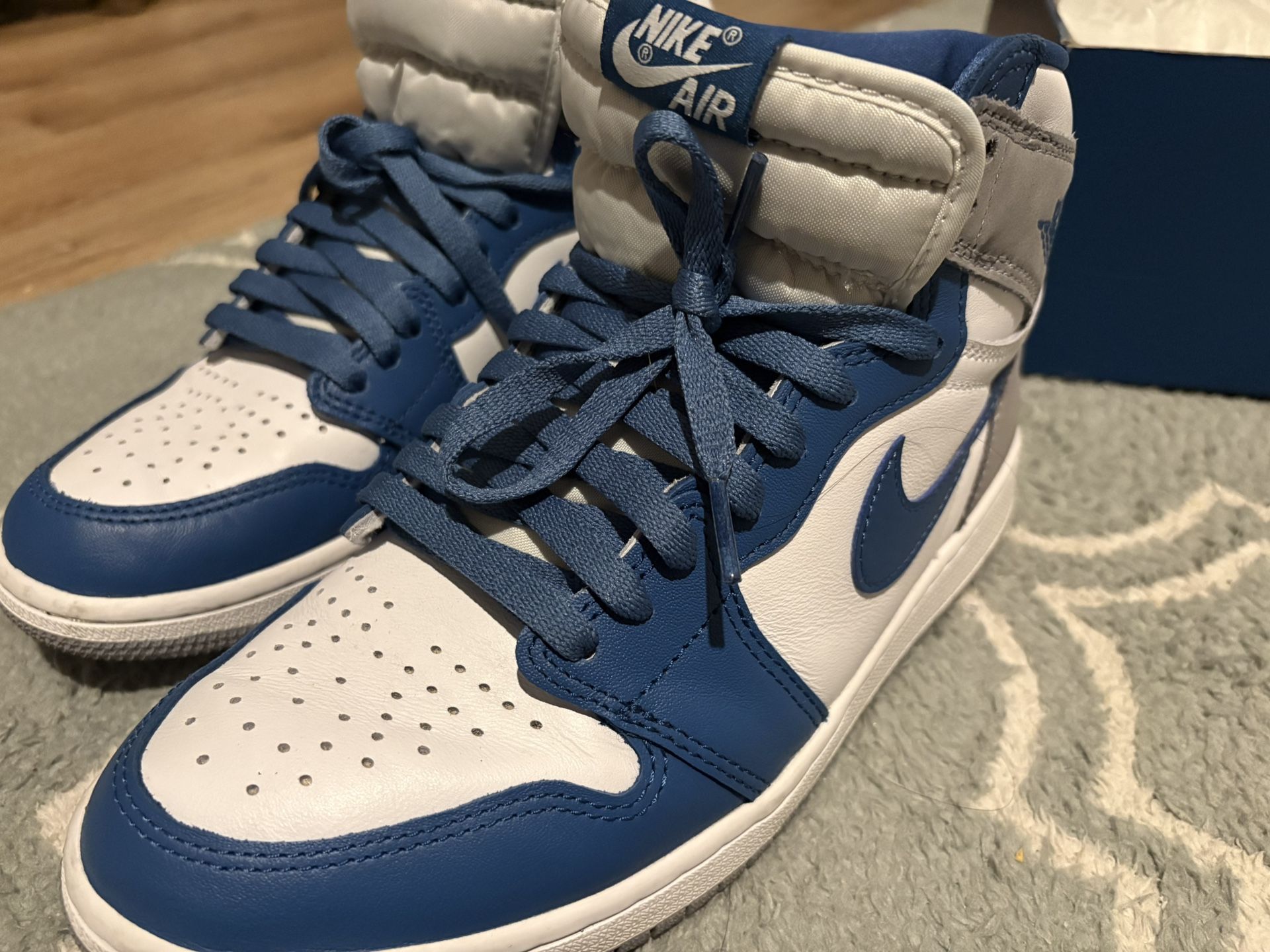 Air Jordan 1 Retro High OG “True Blue” display picture 1