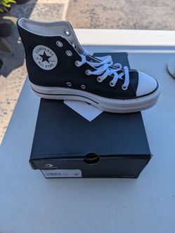 Women's shoes