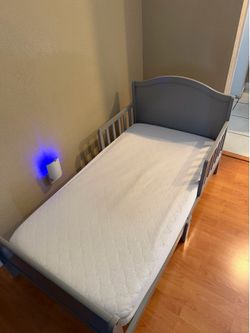 Toddlers bed set, gray