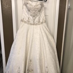 Oleg Cassini Wedding Dress