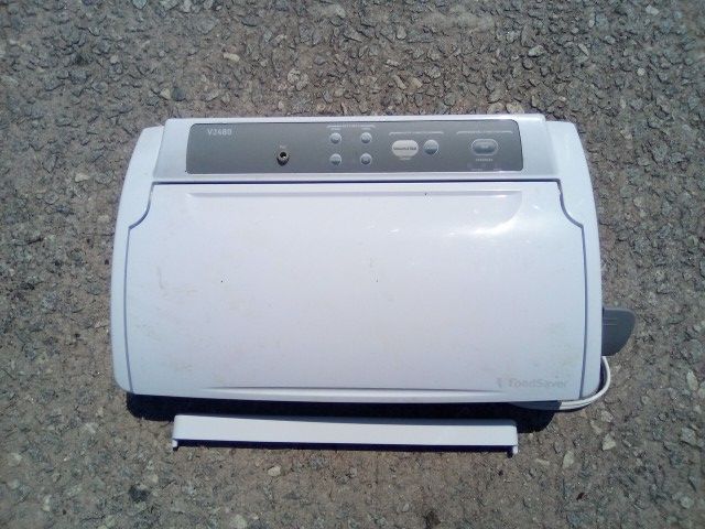 White Food saver V2480 White