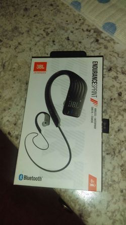 Jbl Bluetooth headphones