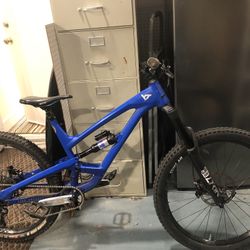 YT Capra 2021 Size L