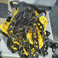 Plastic Yellow And Black Chains 5 Dollars