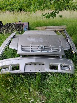 2001  Escalade front clip