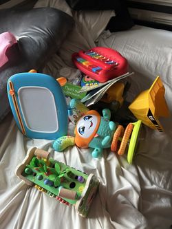 Bunch Of Toddler Toys/accessories (description Lists Everything & Pics) Swipe For More