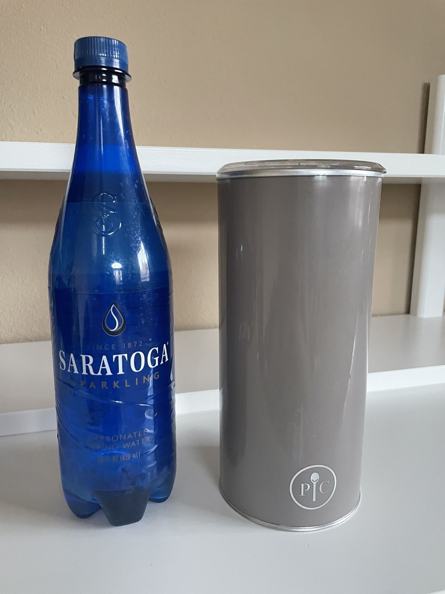 Pampered Chef Wine Chiller. Insulated container is designed to keep wine champagne bottles