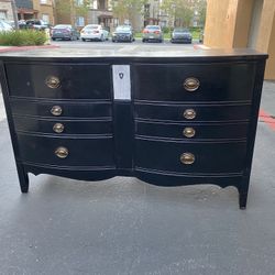 Dresser (DELIVERY 🛻 AVAILABLE)