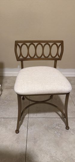 Vanity chair