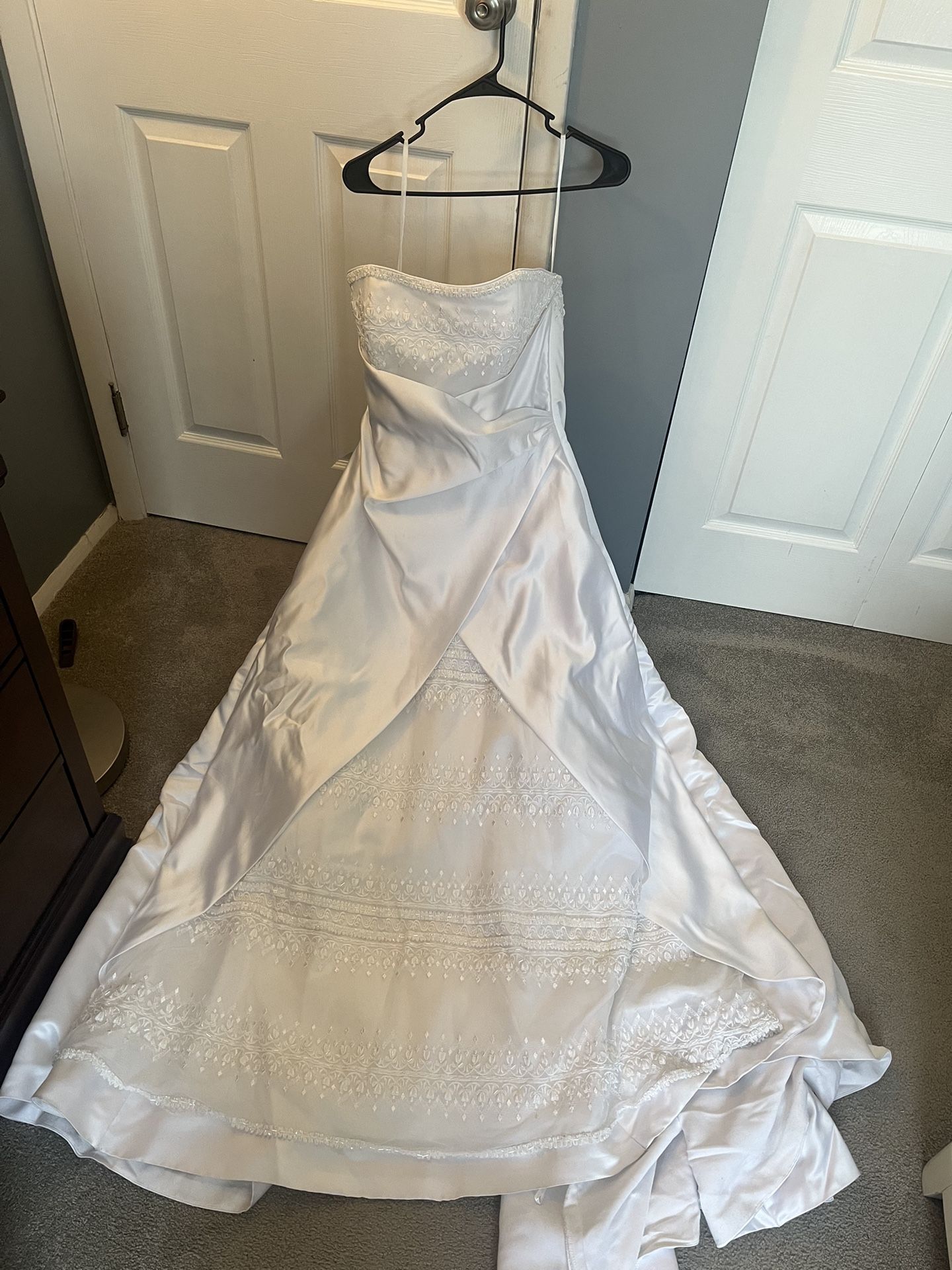 Used Wedding Dress