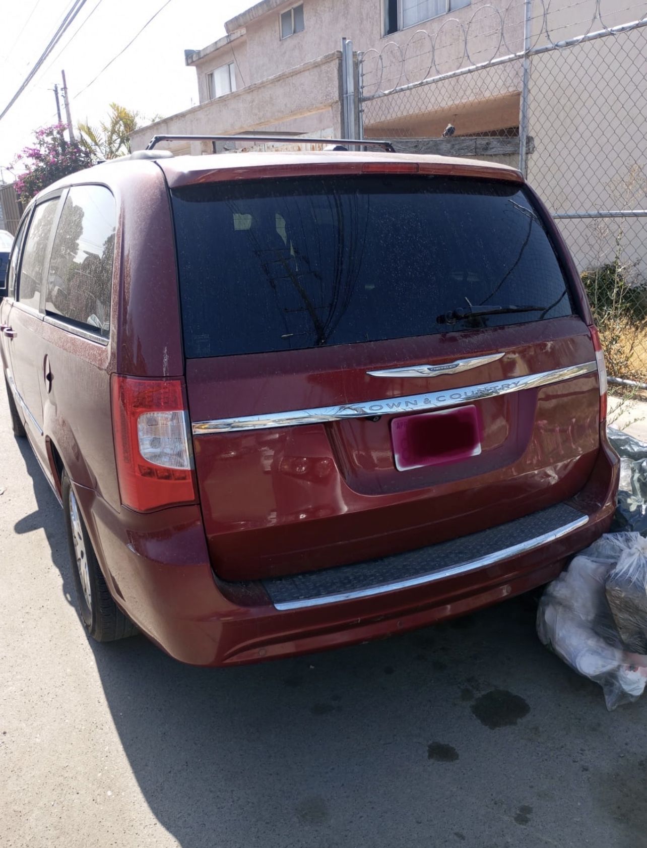 2012 Chrysler town and country 