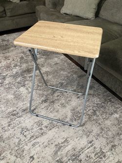 Tray table