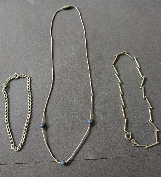 Simple Relaxed Style Necklace And Bracelets
