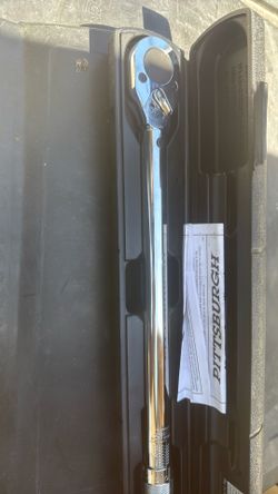 Reversible click type torque wrench