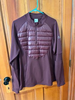 Men’s Nike Therma-FIT quarter-zip pullover in burgundy, size Large.