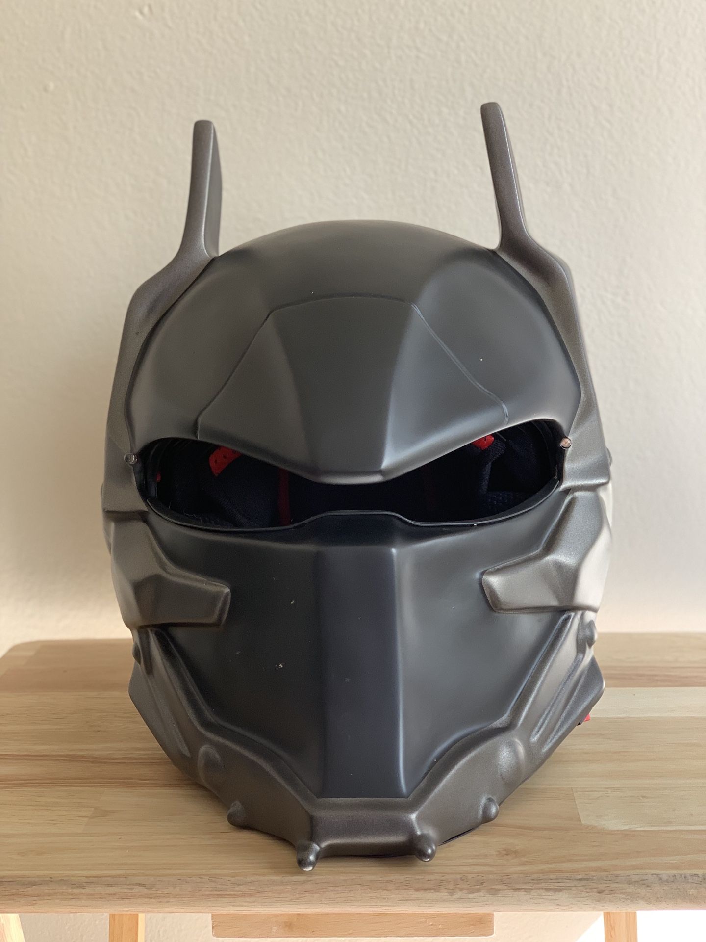 Custom batman sales motorcycle helmets