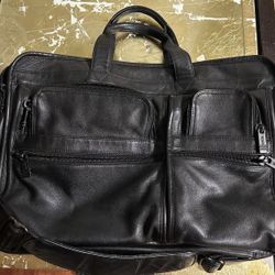 Vintage Tumi - Black LeatherClassic Organizer Soft Briefcase  With Silver Tone Hardware & Detachable Adjustable Strap