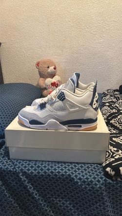 Jordan 4s