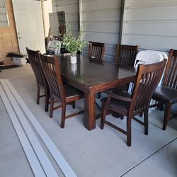 Kitchen Table And Chairs