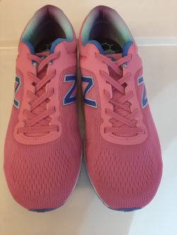 NEW BALANCE FRESH FOAM WOMEN'S SHOES SIZE 7