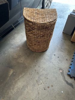 Wicker basket